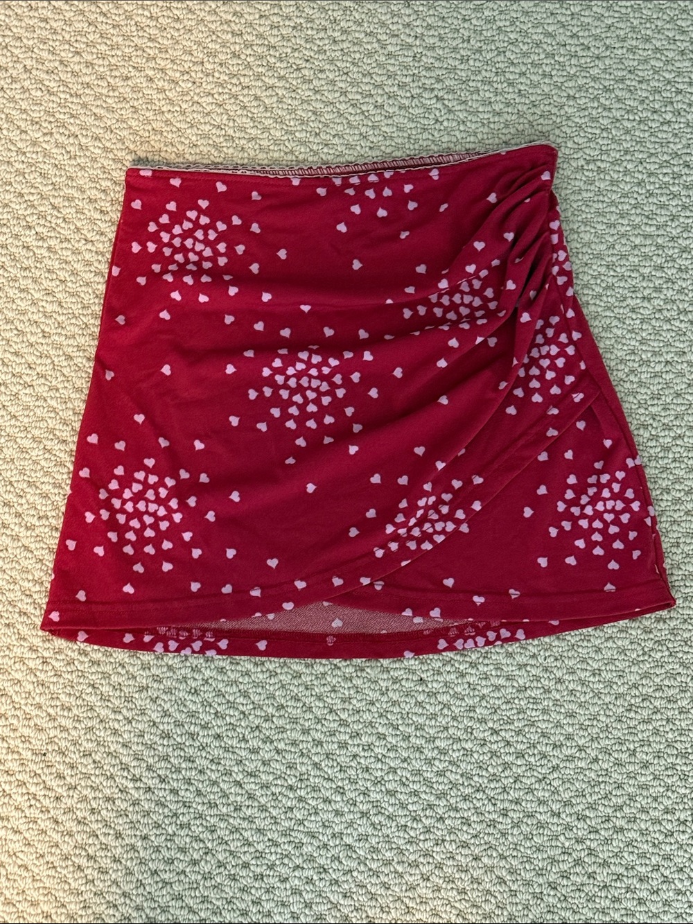 Urban Outfitters Size Small Women's Red Skirt with Pink Heart Burst Print
